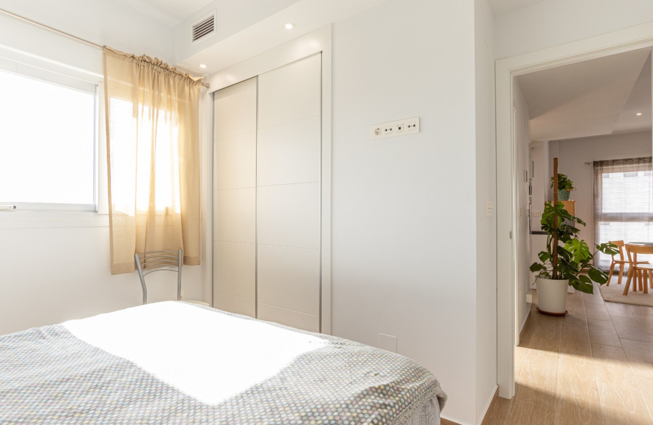 Resale - Apartment / flat - Torrevieja - Costa Blanca