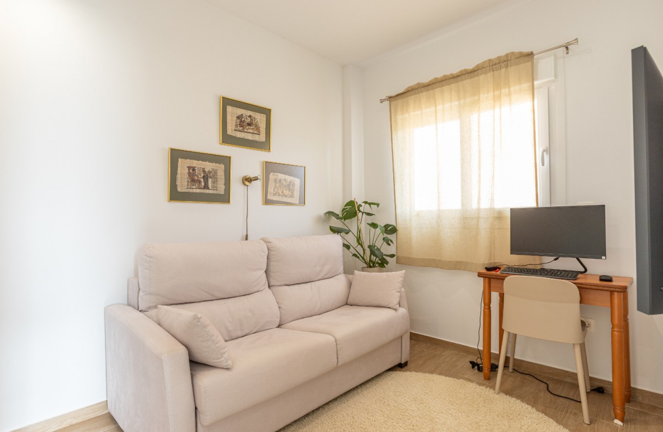Resale - Apartment / flat - Torrevieja - Costa Blanca