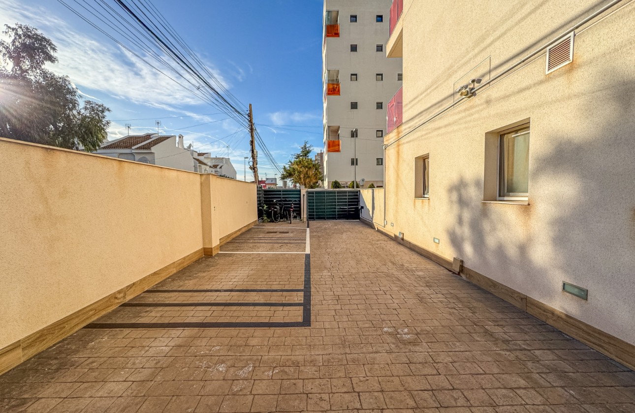 Resale - Apartment / flat - Torrevieja - Costa Blanca