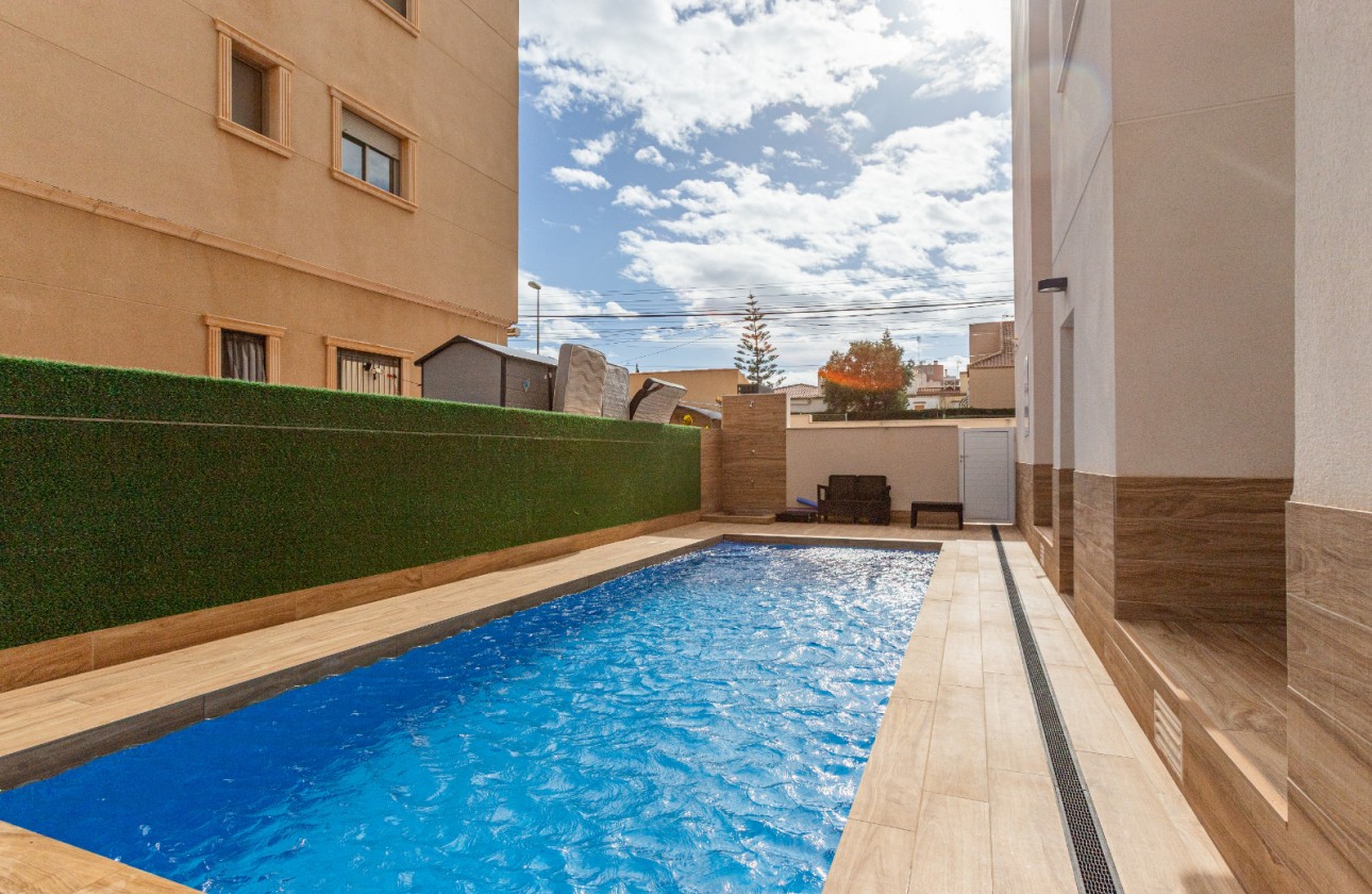 Resale - Apartment / flat - Torrevieja - Costa Blanca