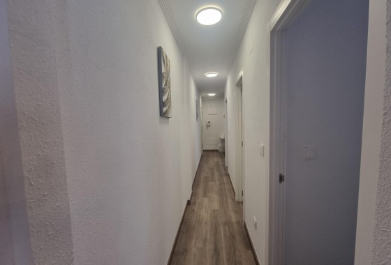 Reventa - Apartamento / piso - Torrevieja - Estacion de autobuses