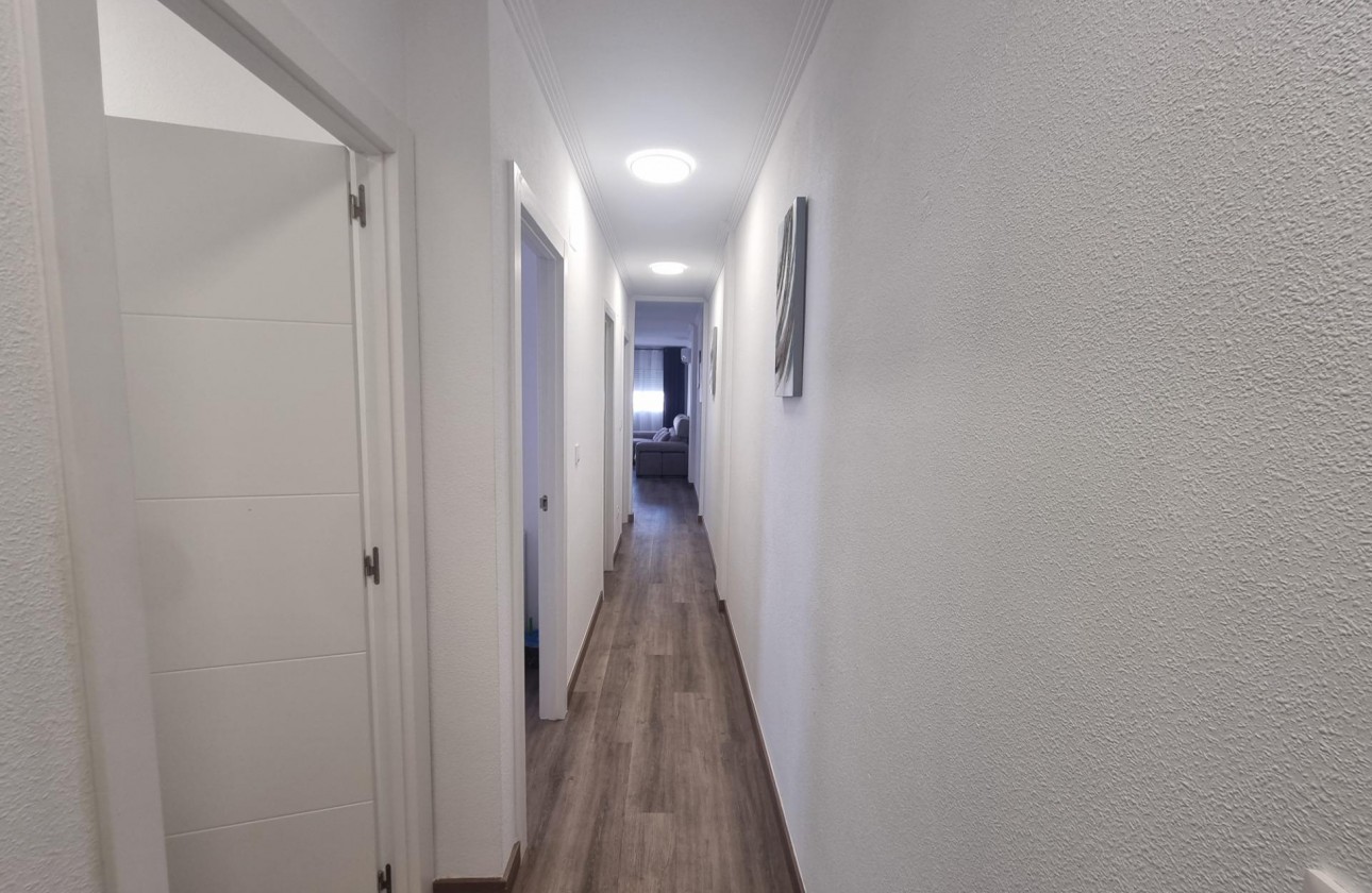 Reventa - Apartamento / piso - Torrevieja - Estacion de autobuses