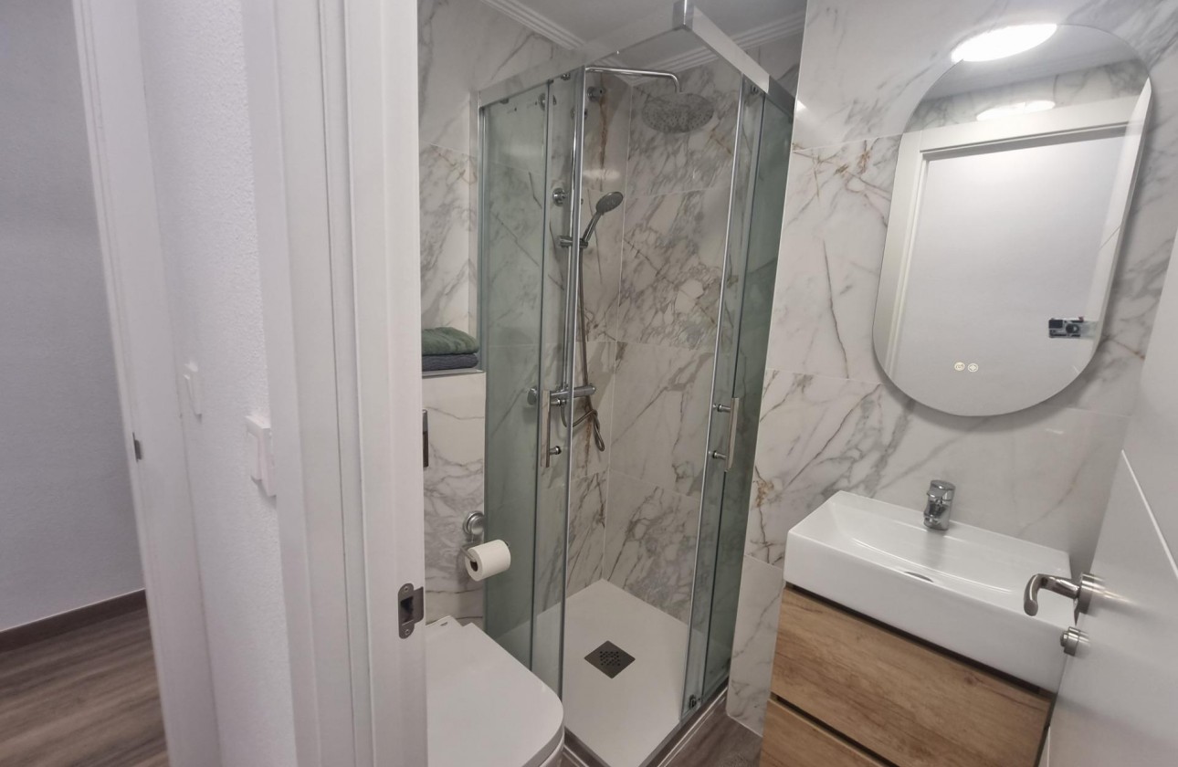 Reventa - Apartamento / piso - Torrevieja - Estacion de autobuses