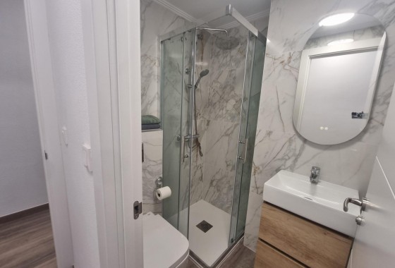 Reventa - Apartamento / piso - Torrevieja - Estacion de autobuses
