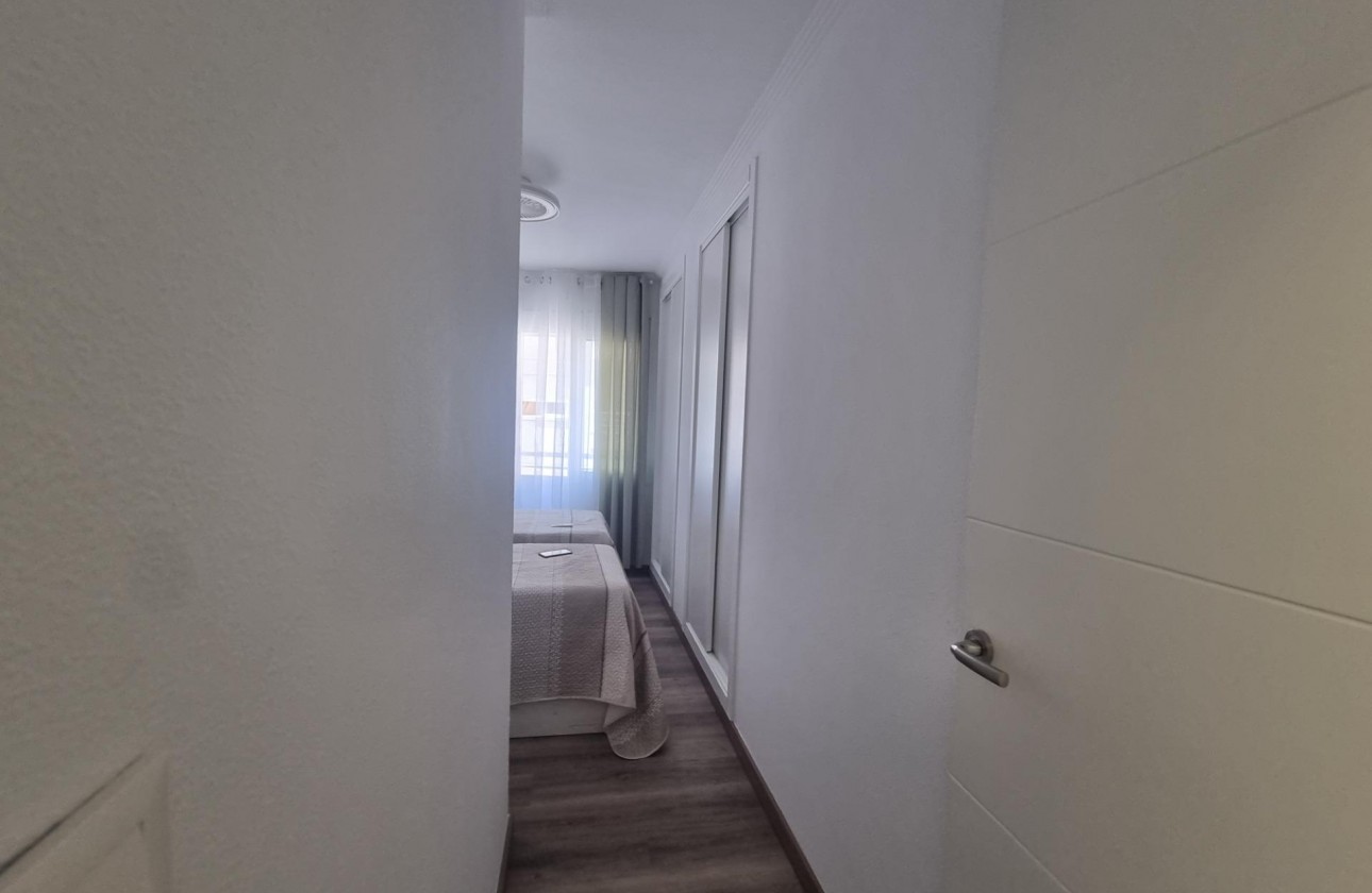 Reventa - Apartamento / piso - Torrevieja - Estacion de autobuses