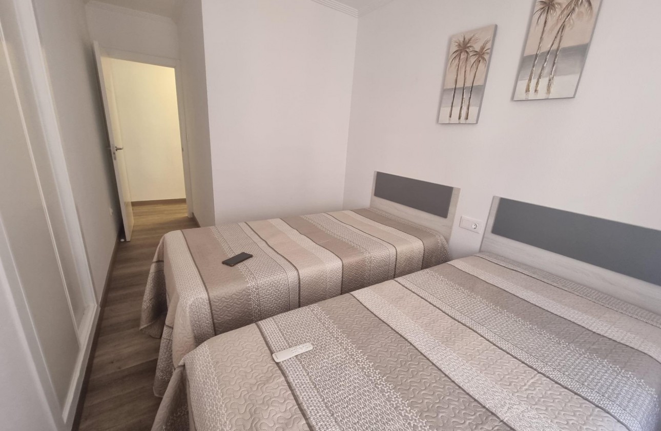 Reventa - Apartamento / piso - Torrevieja - Estacion de autobuses