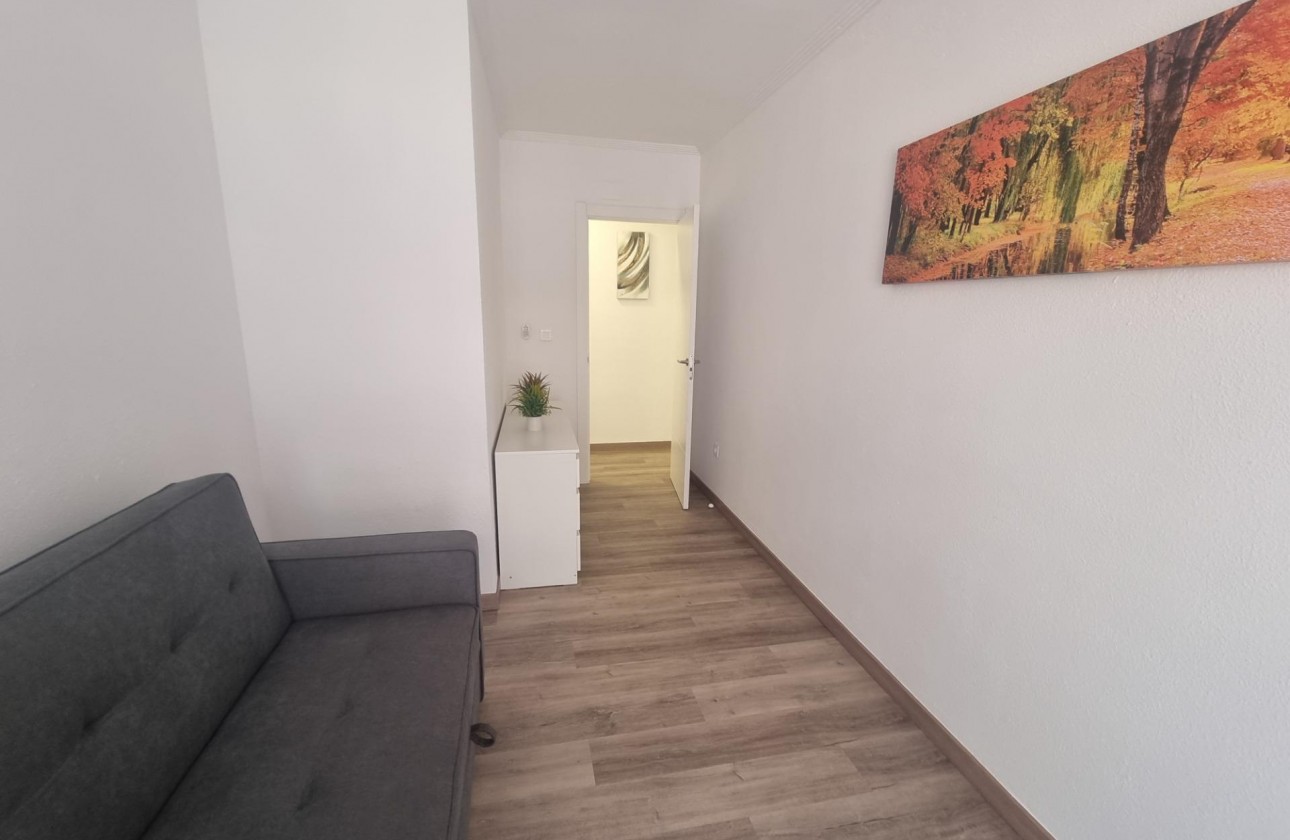 Reventa - Apartamento / piso - Torrevieja - Estacion de autobuses