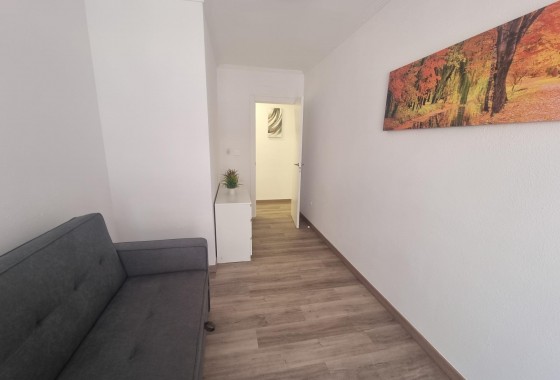Reventa - Apartamento / piso - Torrevieja - Estacion de autobuses