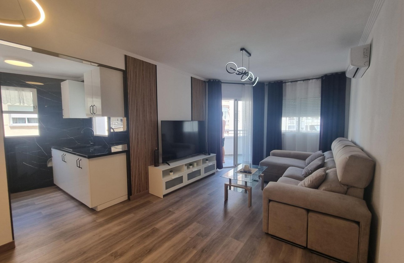 Reventa - Apartamento / piso - Torrevieja - Estacion de autobuses