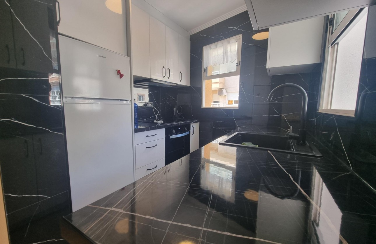 Reventa - Apartamento / piso - Torrevieja - Estacion de autobuses