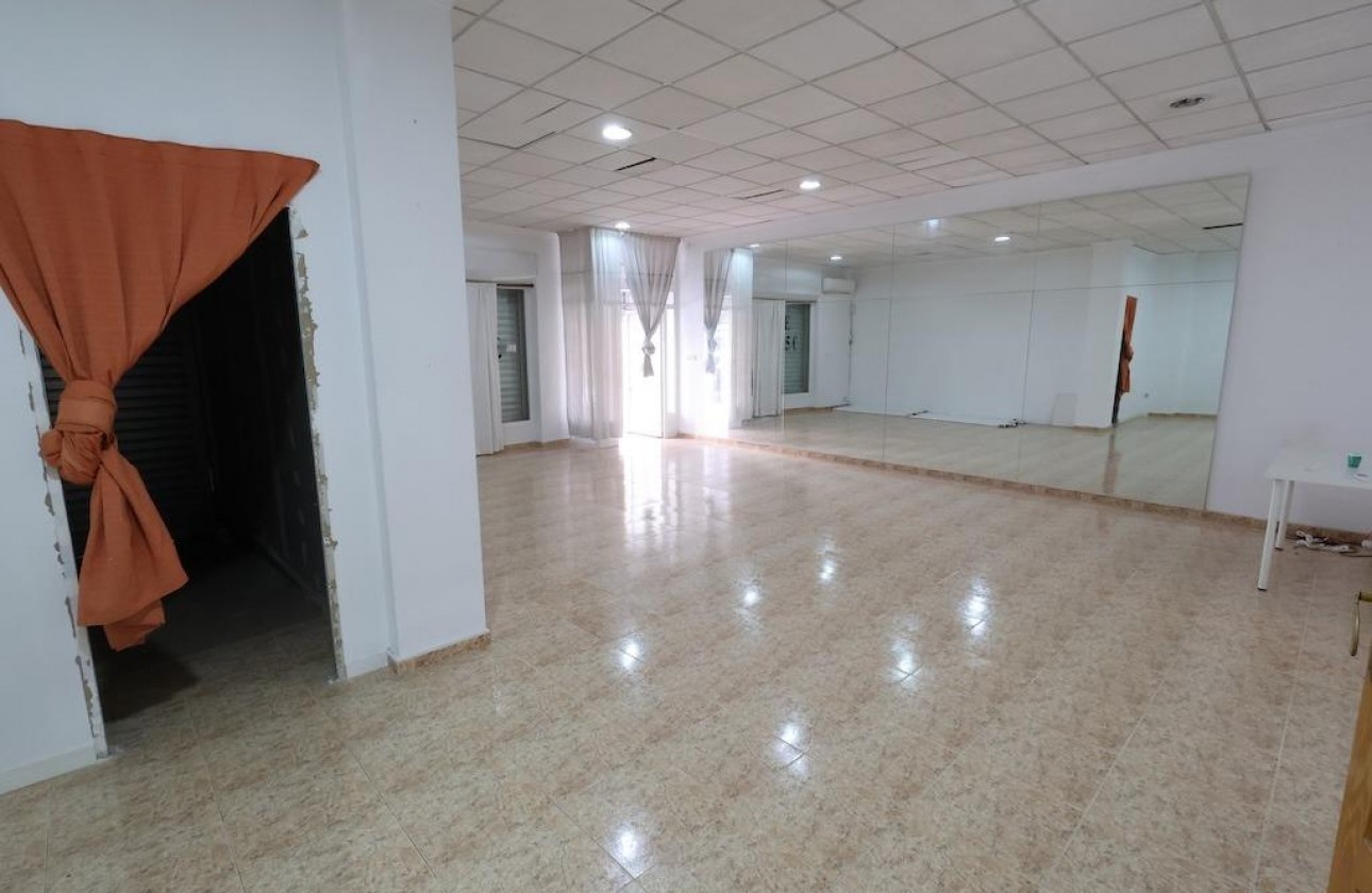 Resale - Commercial - Torrevieja - Costa Blanca