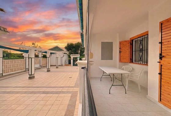 Resale - Apartment / flat - Torrevieja - Costa Blanca