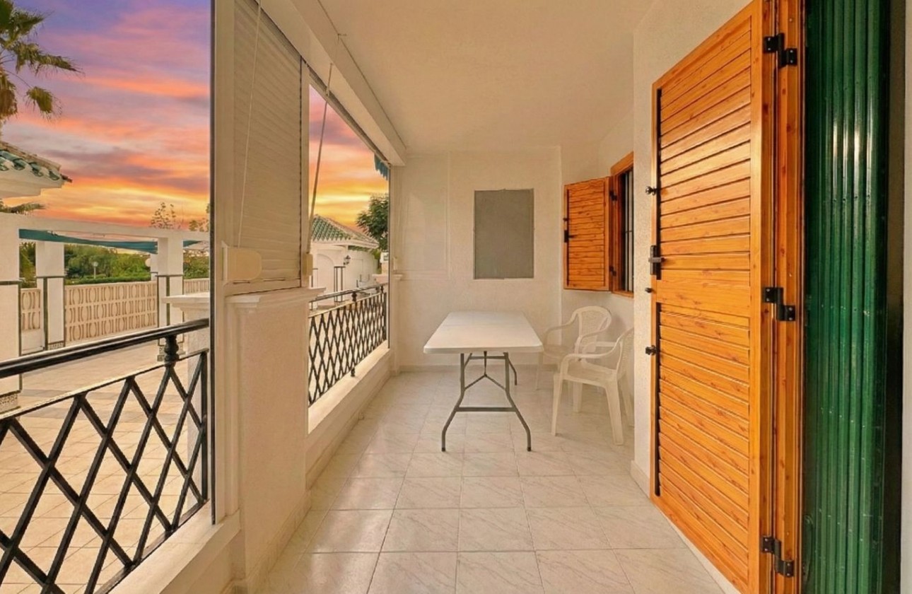 Resale - Apartment / flat - Torrevieja - Costa Blanca