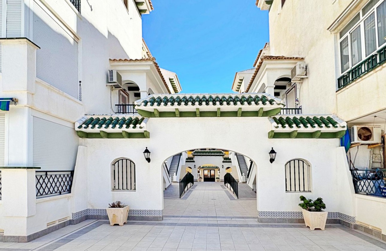 Resale - Apartment / flat - Torrevieja - Costa Blanca