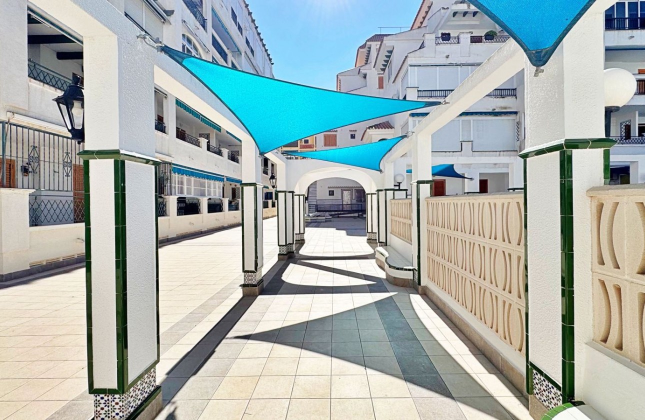 Resale - Apartment / flat - Torrevieja - Costa Blanca