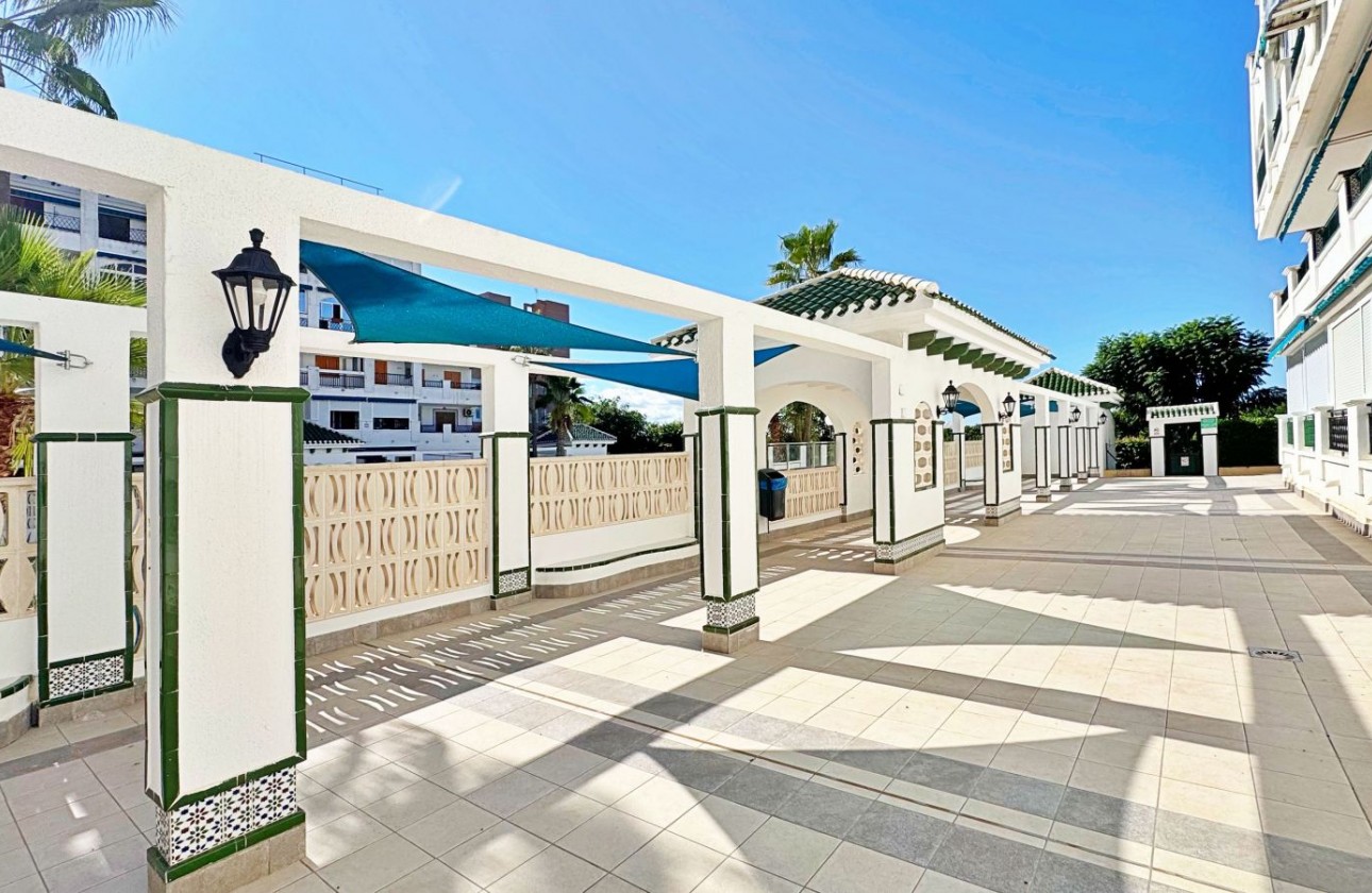 Resale - Apartment / flat - Torrevieja - Costa Blanca