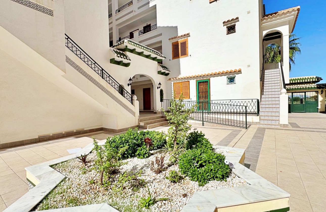 Resale - Apartment / flat - Torrevieja - Costa Blanca