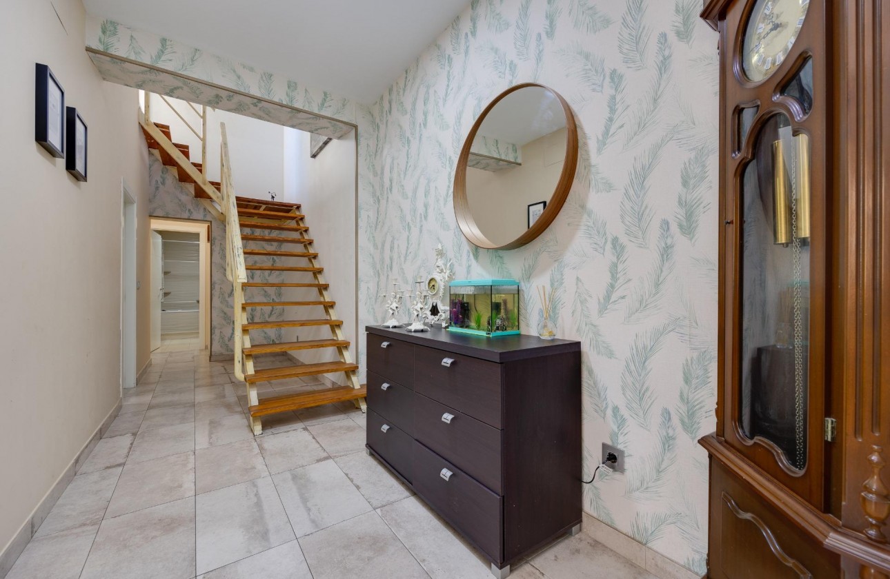 Resale - Villa - Torrevieja - Centro