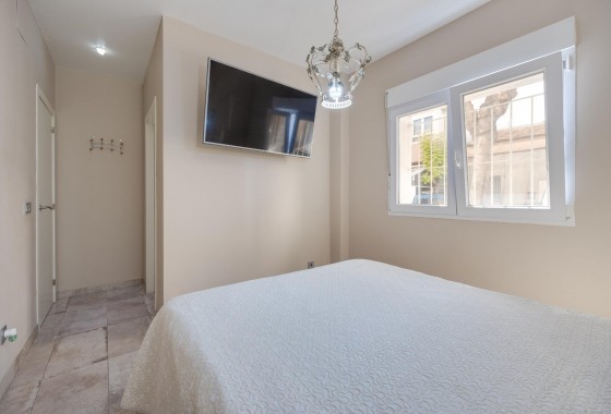 Resale - Villa - Torrevieja - Centro