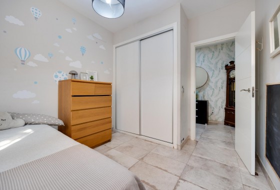 Resale - Villa - Torrevieja - Centro