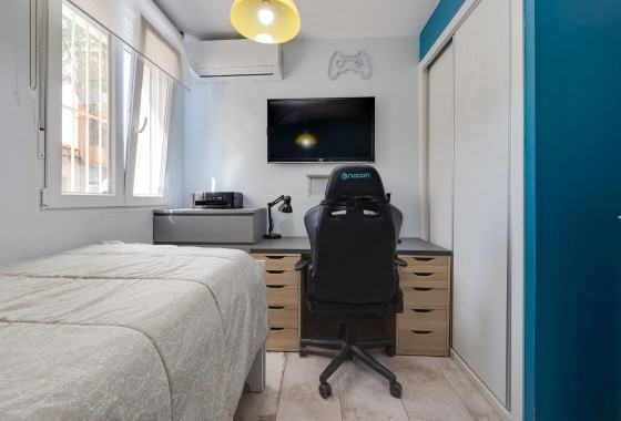 Resale - Villa - Torrevieja - Centro