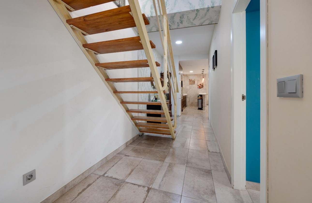 Resale - Villa - Torrevieja - Centro