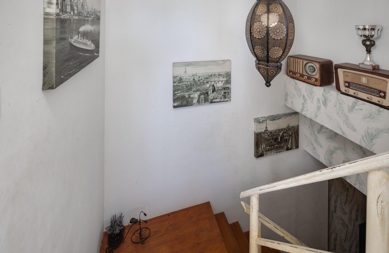 Resale - Villa - Torrevieja - Centro