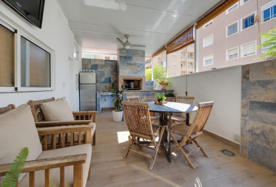 Resale - Villa - Torrevieja - Centro