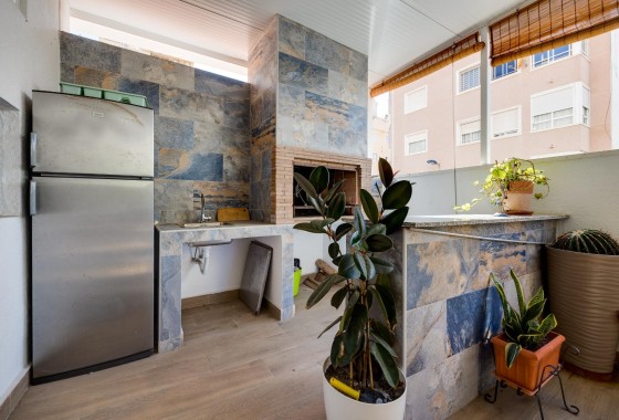 Resale - Villa - Torrevieja - Centro