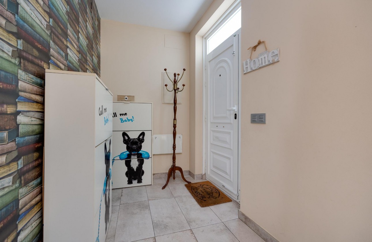 Resale - Villa - Torrevieja - Centro