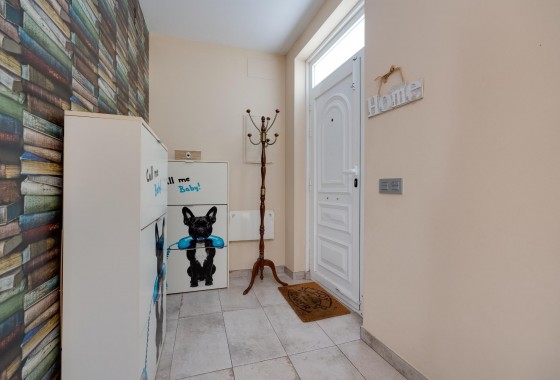 Resale - Villa - Torrevieja - Centro