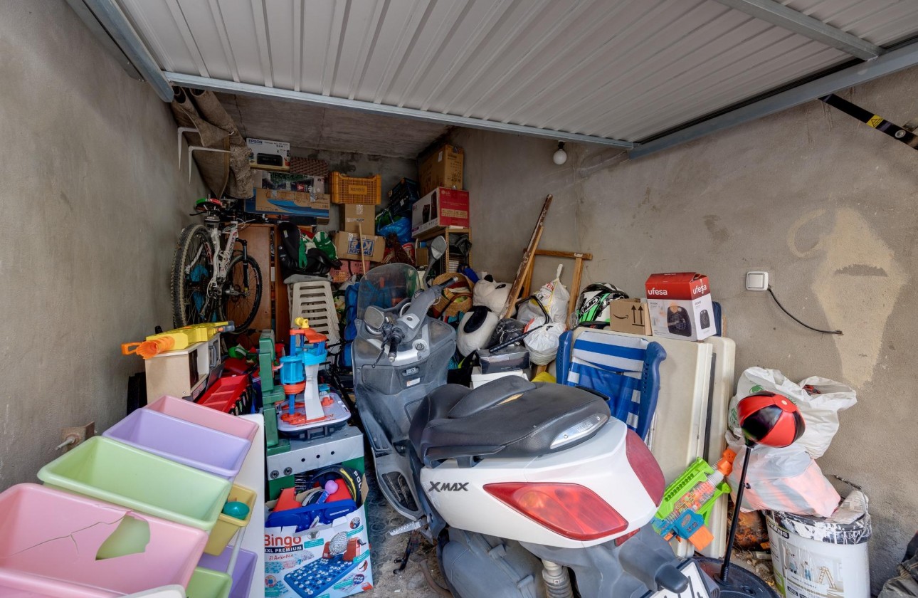 Resale - Villa - Torrevieja - Centro