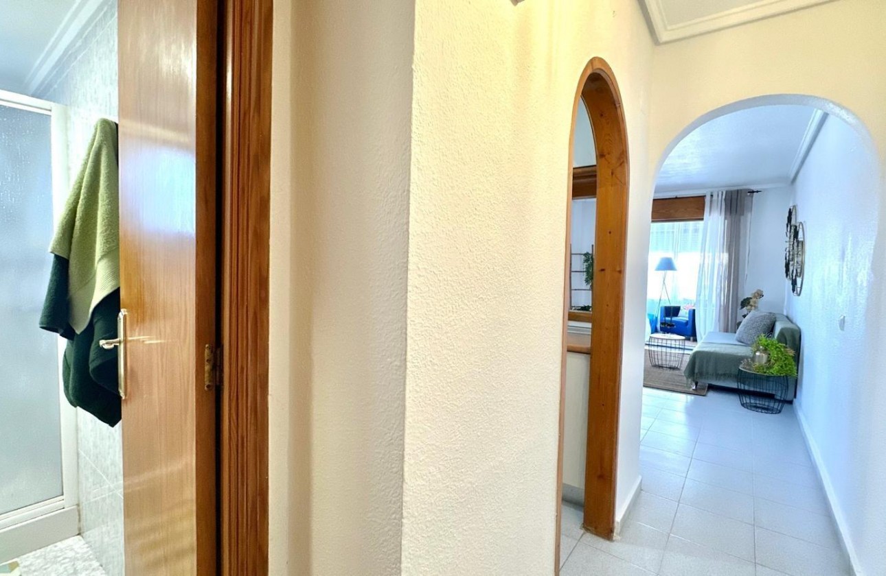 Resale - Apartment / flat - Torrevieja - La Siesta - El Salado - Torreta