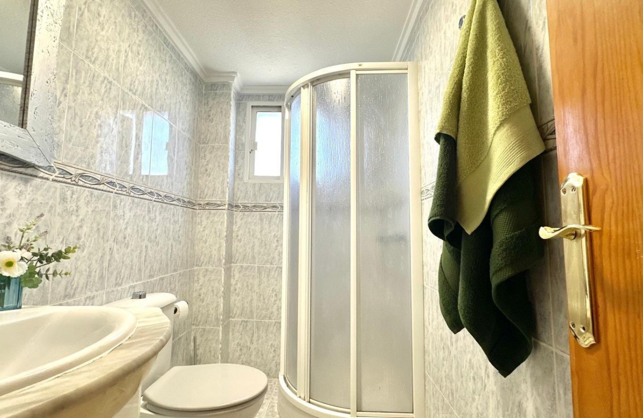 Resale - Apartment / flat - Torrevieja - La Siesta - El Salado - Torreta