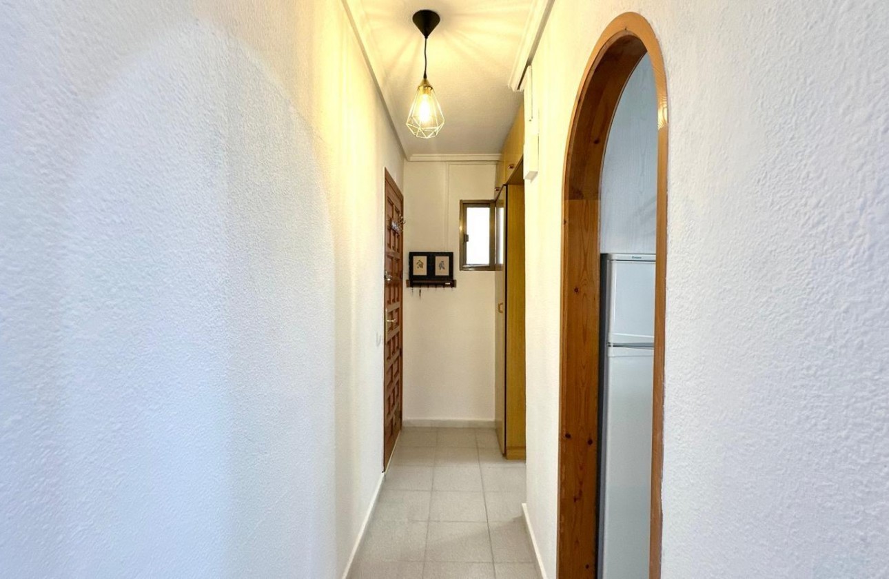 Resale - Apartment / flat - Torrevieja - La Siesta - El Salado - Torreta