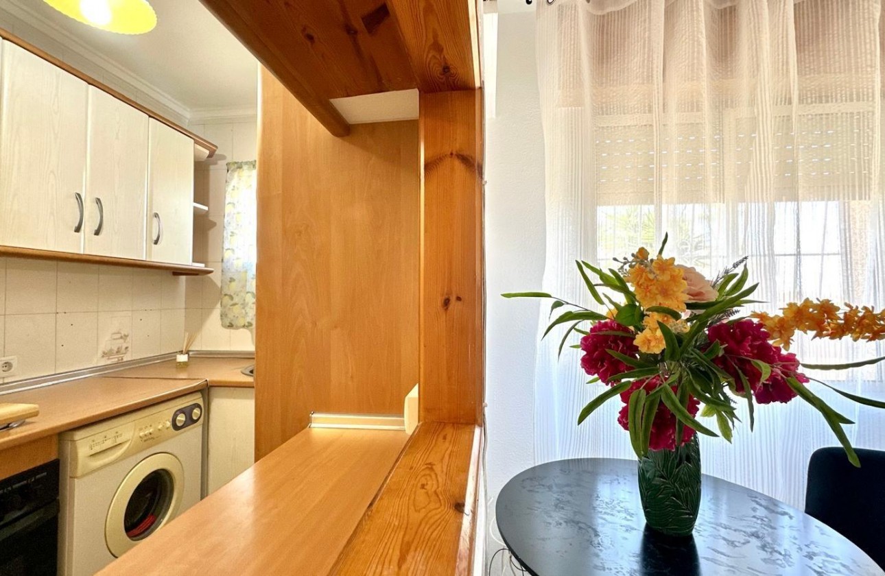 Resale - Apartment / flat - Torrevieja - La Siesta - El Salado - Torreta