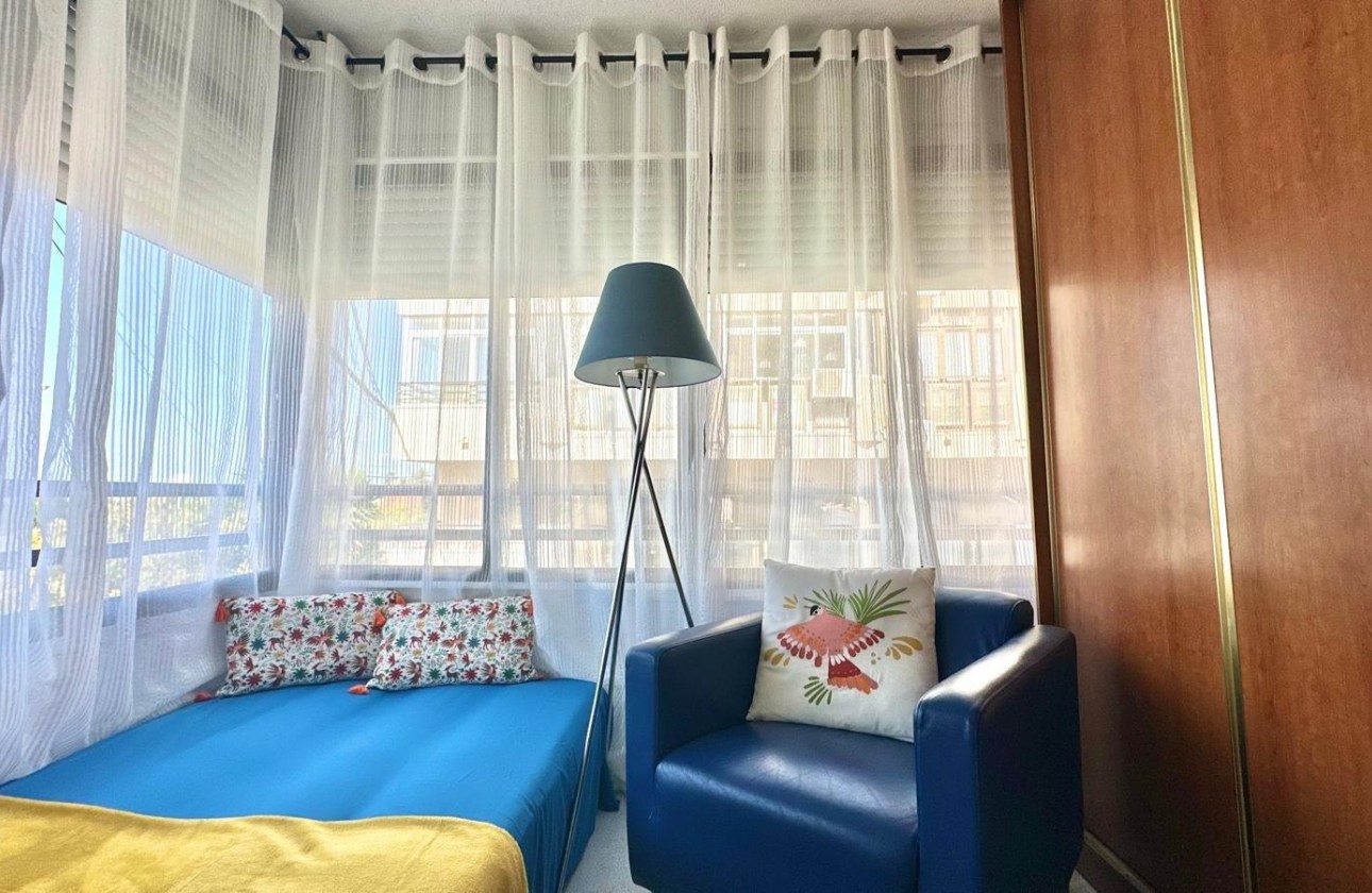 Resale - Apartment / flat - Torrevieja - La Siesta - El Salado - Torreta