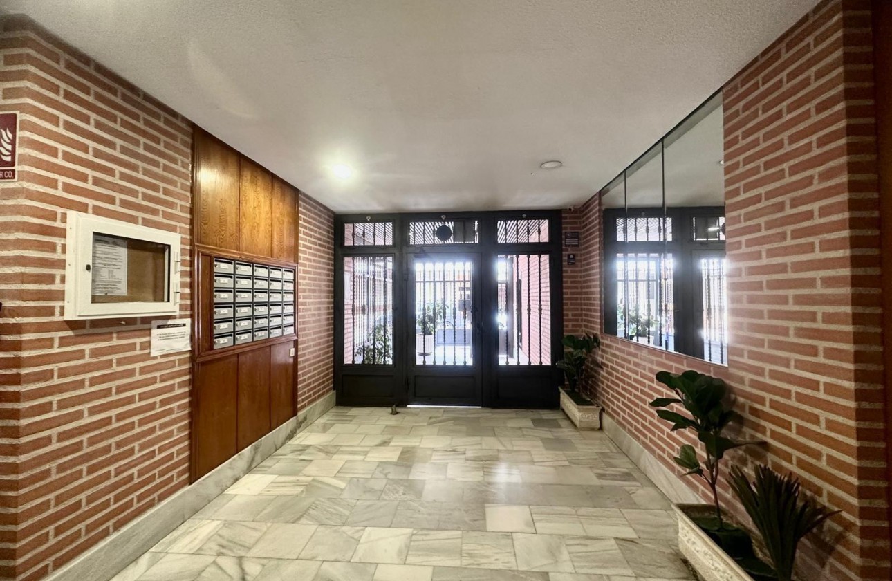 Revente - Appartement - Torrevieja - Estacion de autobuses
