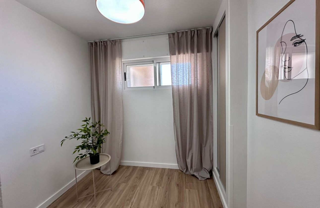 Reventa - Apartamento / piso - Torrevieja - Habaneras