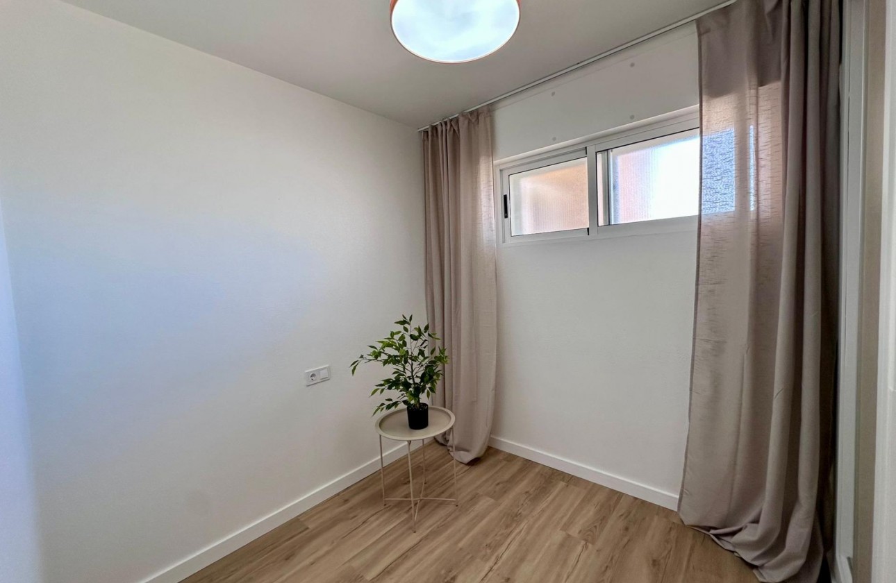 Reventa - Apartamento / piso - Torrevieja - Habaneras