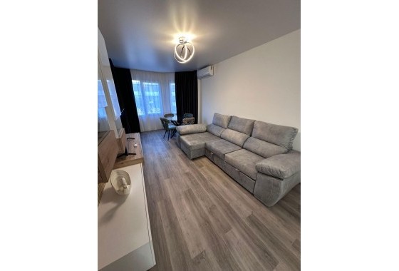 Resale - Apartment / flat - Torrevieja - Estacion de autobuses