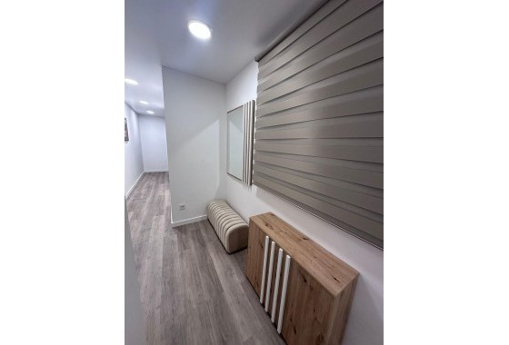 Resale - Apartment / flat - Torrevieja - Estacion de autobuses