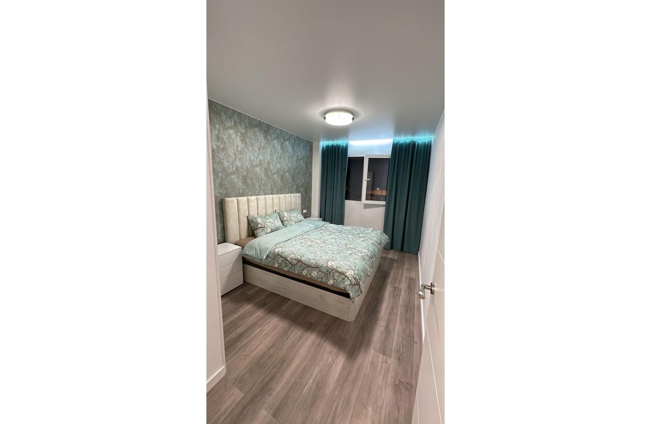 Resale - Apartment / flat - Torrevieja - Estacion de autobuses