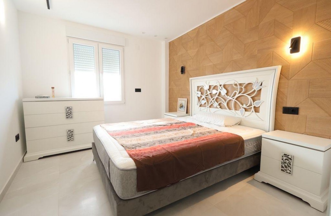 Resale - Apartment / flat - Pilar de la Horadada - Costa Blanca