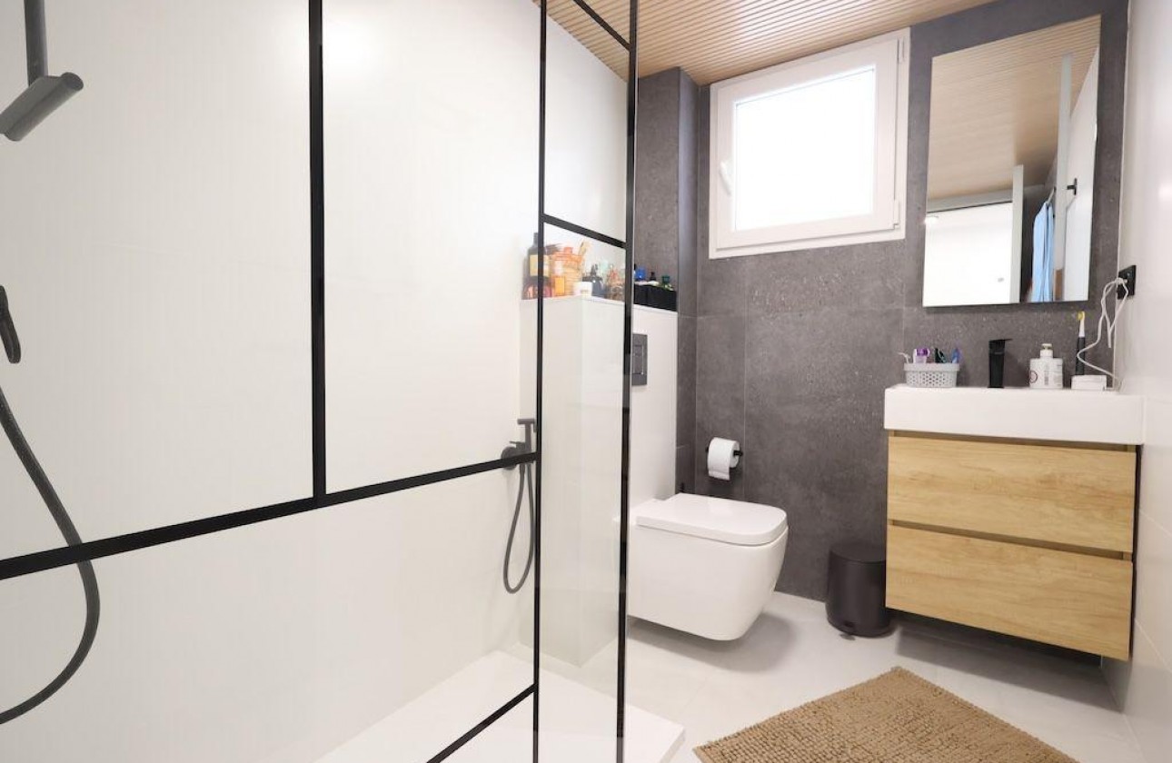 Resale - Apartment / flat - Pilar de la Horadada - Costa Blanca