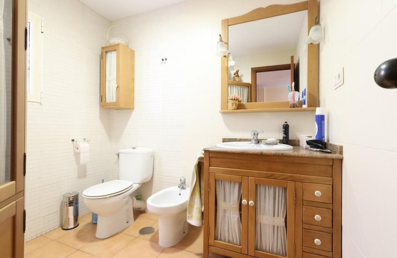 Resale - Apartment / flat - Torrevieja - Costa Blanca