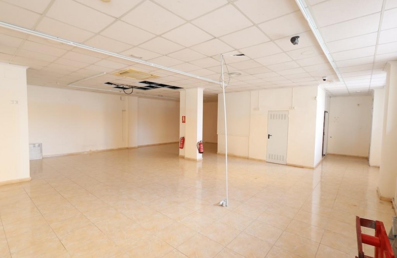 Reventa - Comercial - Torrevieja - Costa Blanca