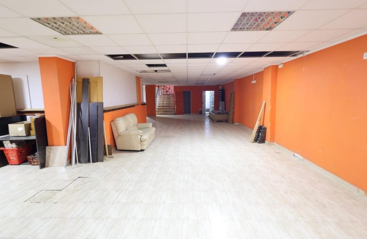 Reventa - Comercial - Torrevieja - Costa Blanca