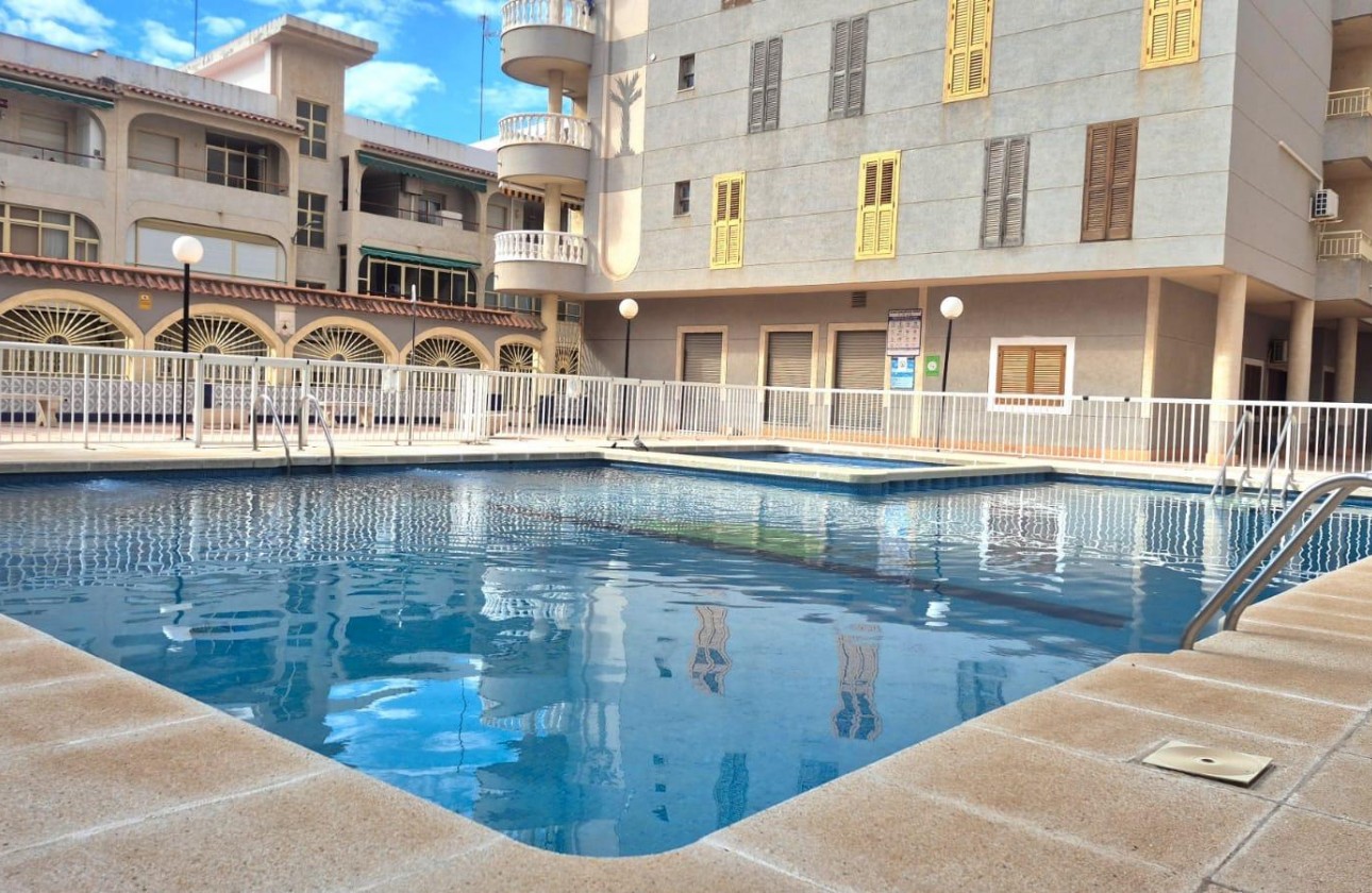 Reventa - Apartamento / piso - Torrevieja - Acequion