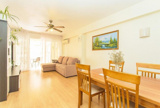Resale - Apartment / flat - Torrevieja - Playa del Cura